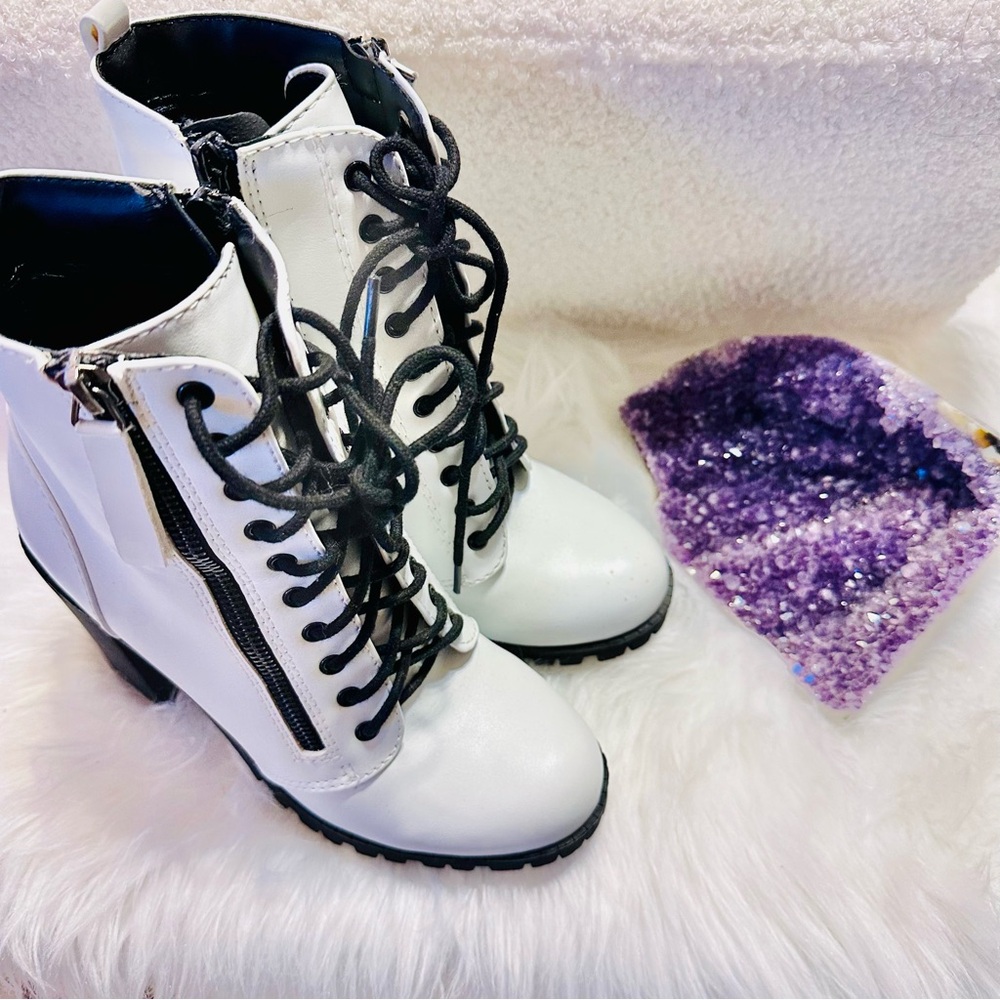 White Combat Moto Boots with Black Accents and Chunky Sole